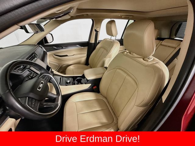 Used 2022 Jeep Grand Cherokee Limited w/ Luxury Tech Group II RWD image 5