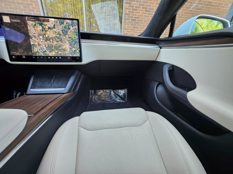 Used 2023 Tesla Model S AWD image 55