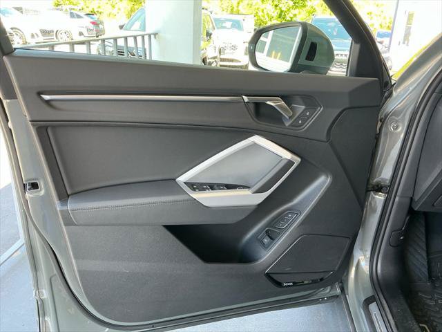 Certified 2025 Audi Q3 2.0T Premium Plus w/ Premium Plus Package AWD/4WD image 36