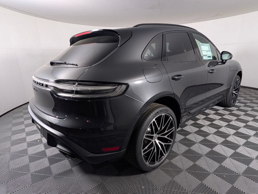 Certified 2026 Porsche Macan AWD/4WD image 7