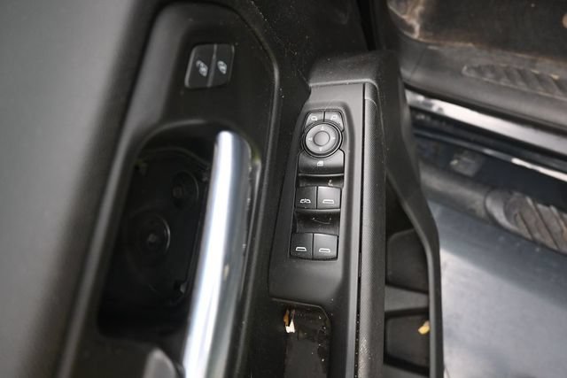 Used 2020 Chevrolet Silverado 1500 Custom Trail Boss w/ Custom Convenience Package AWD/4WD image 4