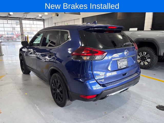 Used 2020 Nissan Rogue S FWD image 3