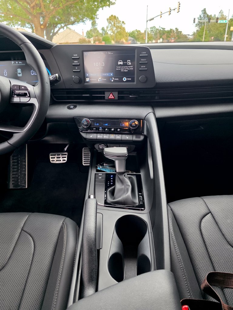 New 2026 Hyundai Elantra SEL Sport FWD image 36