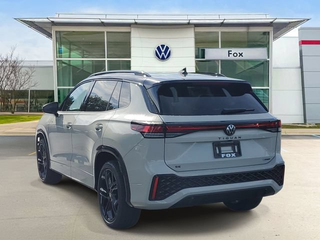 New 2026 Volkswagen Tiguan SE R-Line AWD/4WD image 3