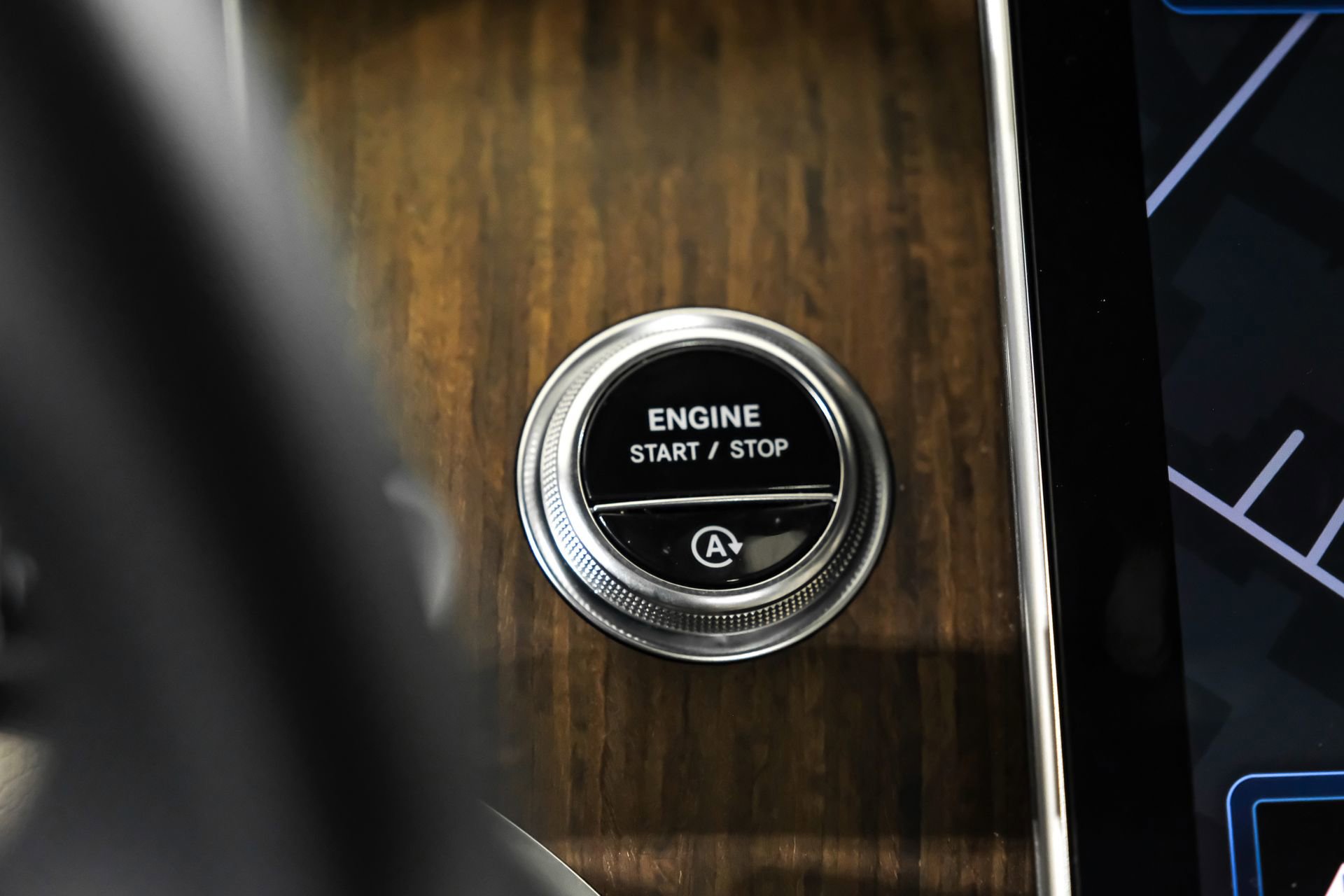 Used 2024 Mercedes-Benz GLC 300 image 19