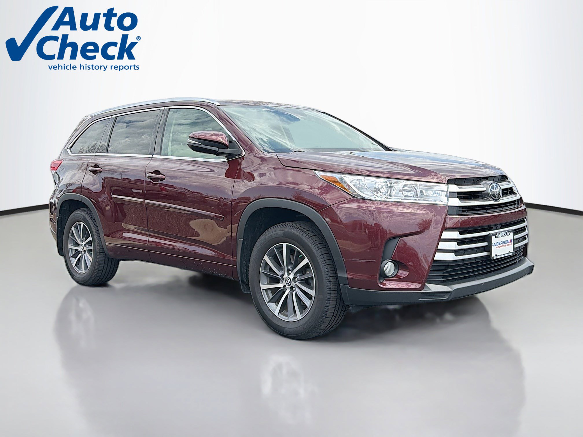Used 2017 Toyota Highlander XLE image 1