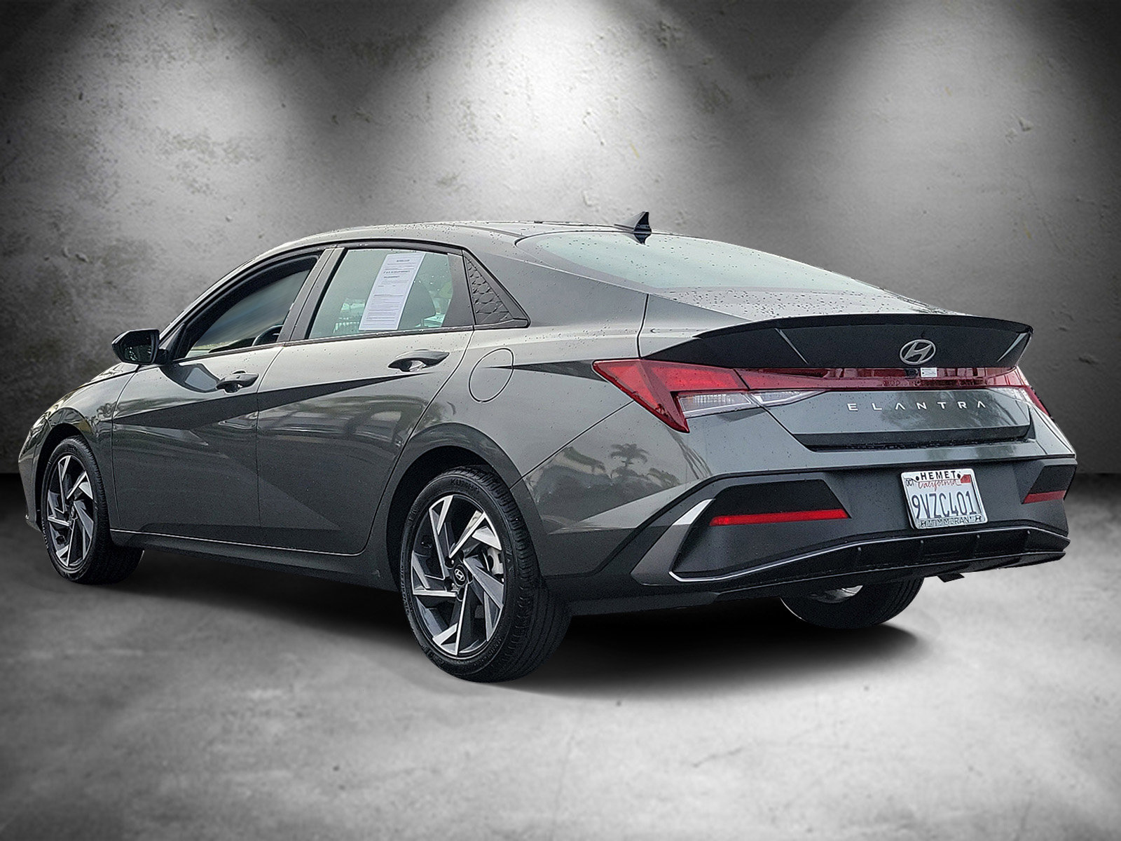 Certified 2025 Hyundai Elantra Sport FWD image 4