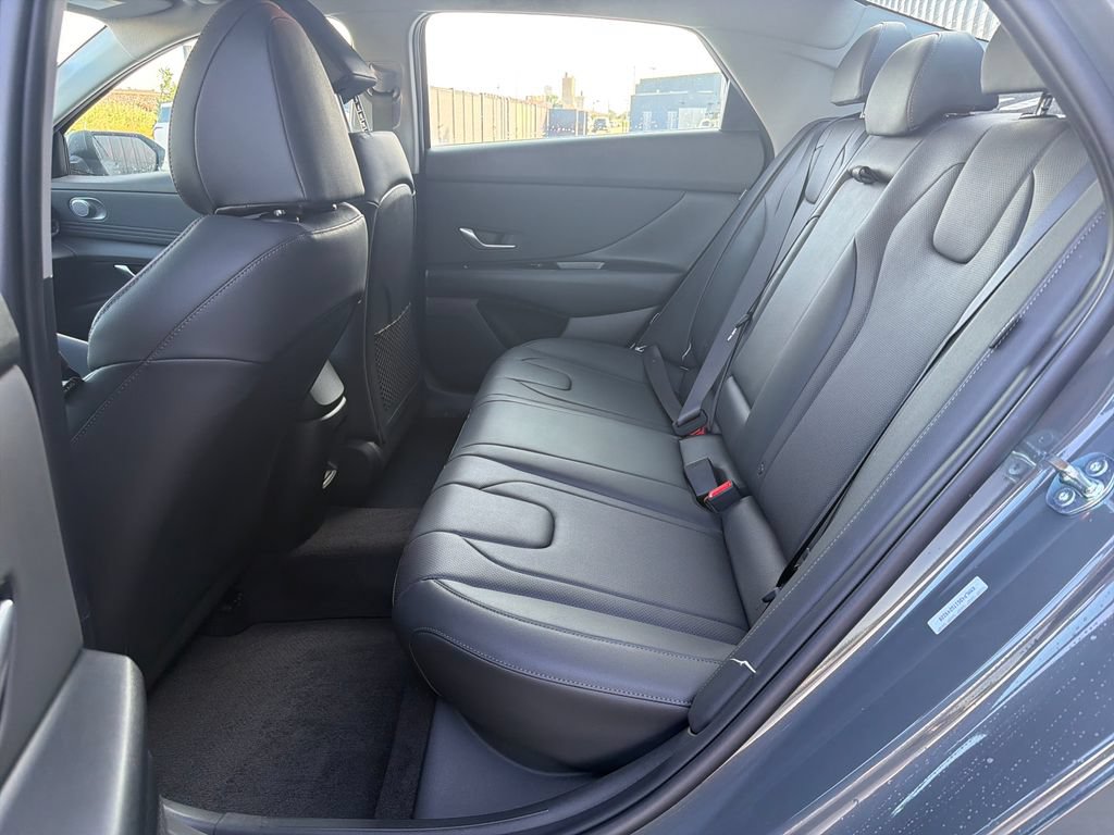 New 2026 Hyundai Elantra Limited FWD image 25