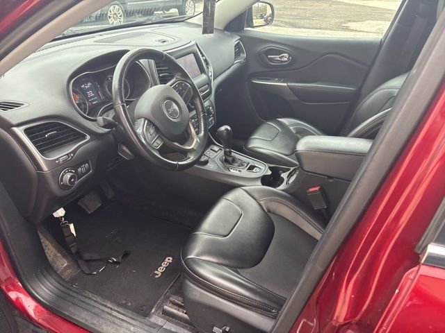 Used 2019 Jeep Cherokee Latitude Plus image 11