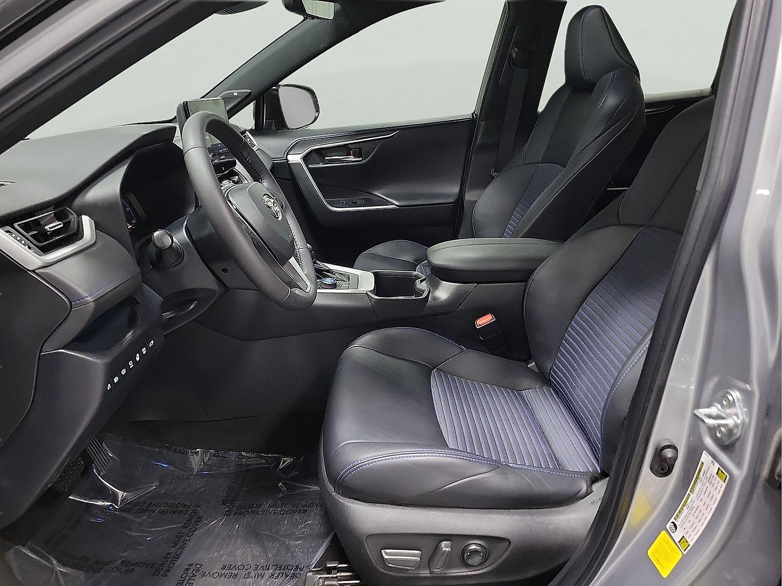 Used 2023 Toyota RAV4 XSE image 12