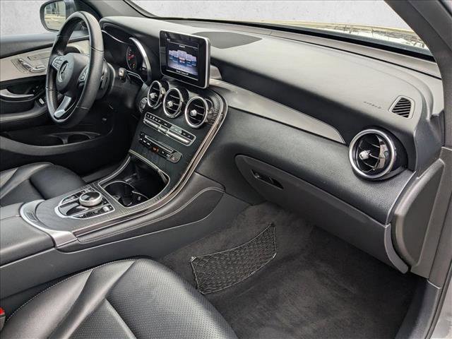 Used 2019 Mercedes-Benz GLC 300 4MATIC image 21