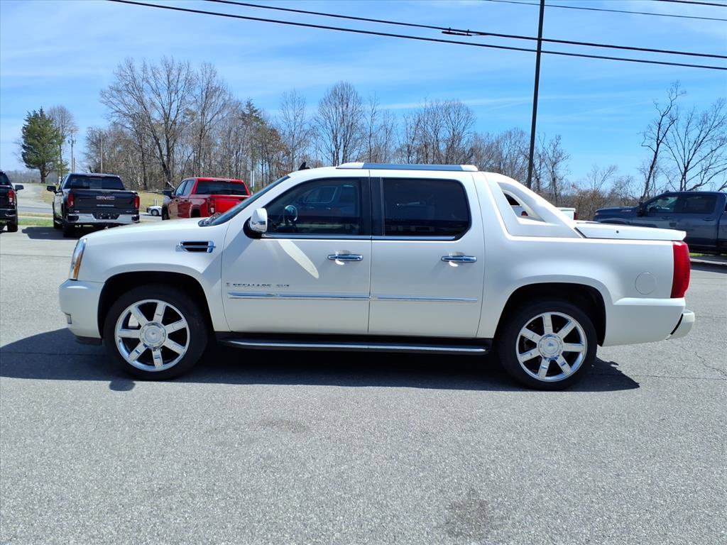 Used 2008 Cadillac Escalade EXT image 7