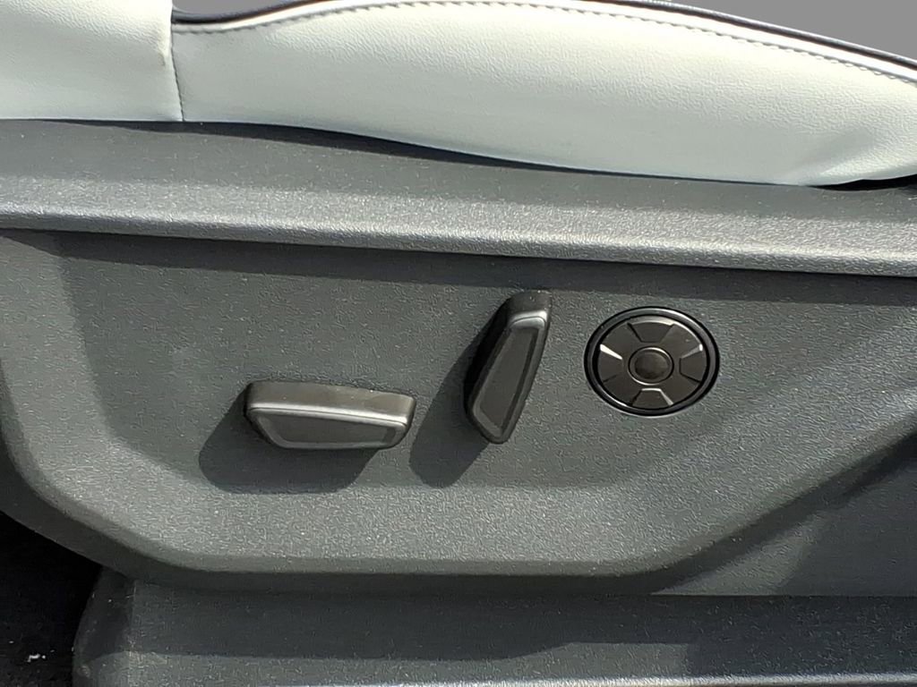 New 2026 Ford Expedition Platinum image 18