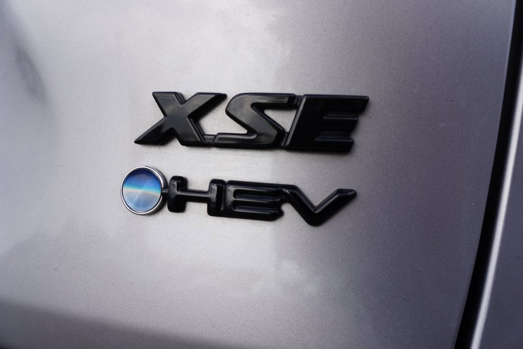 Used 2025 Toyota RAV4 XSE image 32