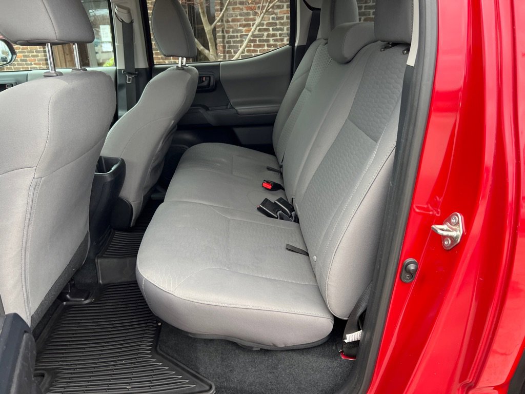 Used 2019 Toyota Tacoma SR w/ SR Convenience Package image 8