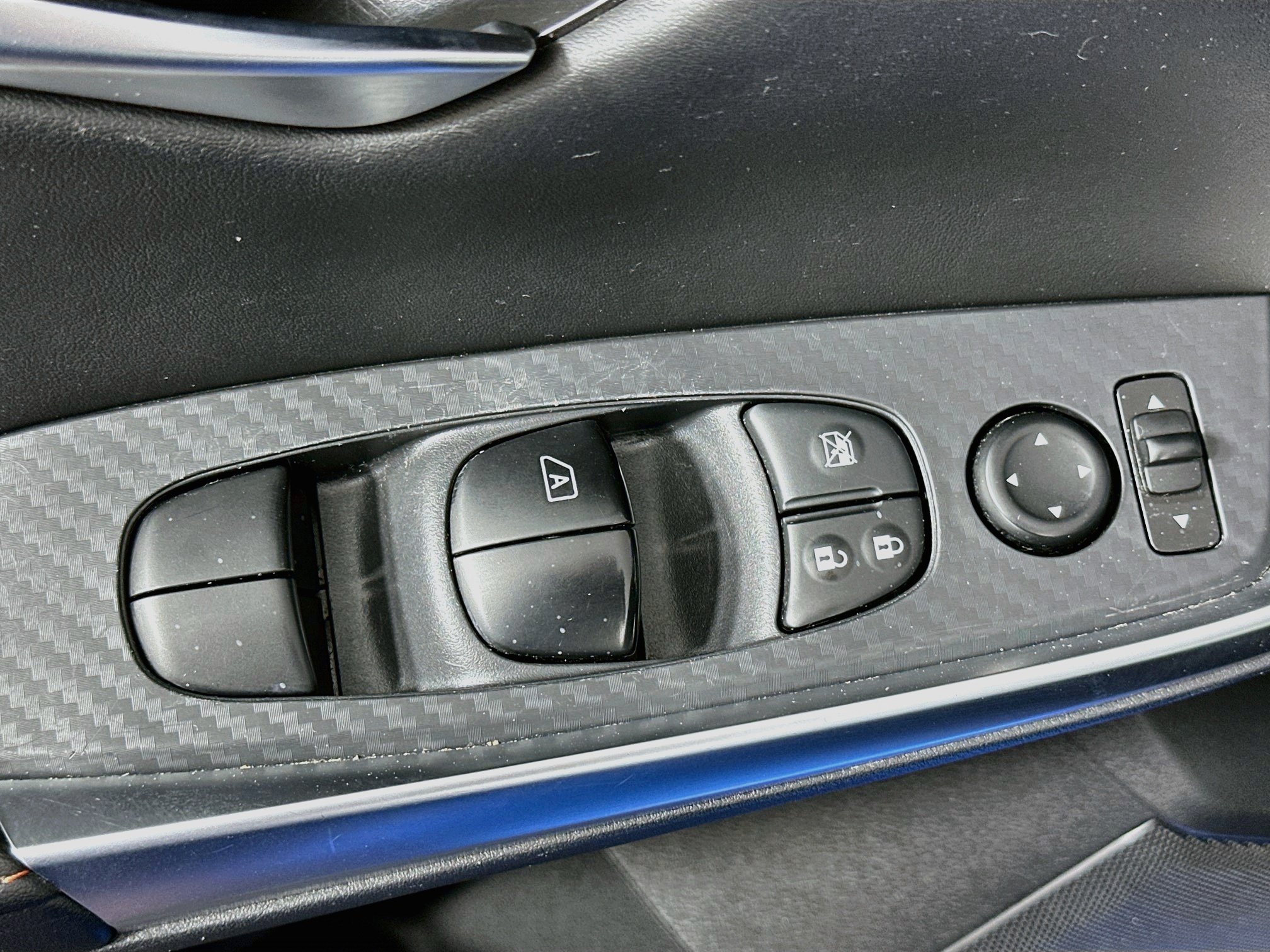 Used 2025 Nissan Sentra SR FWD image 15