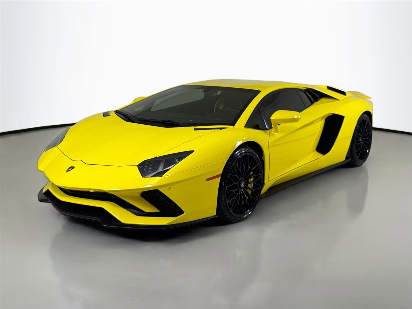 Used 2018 Lamborghini Aventador S AWD/4WD image 10
