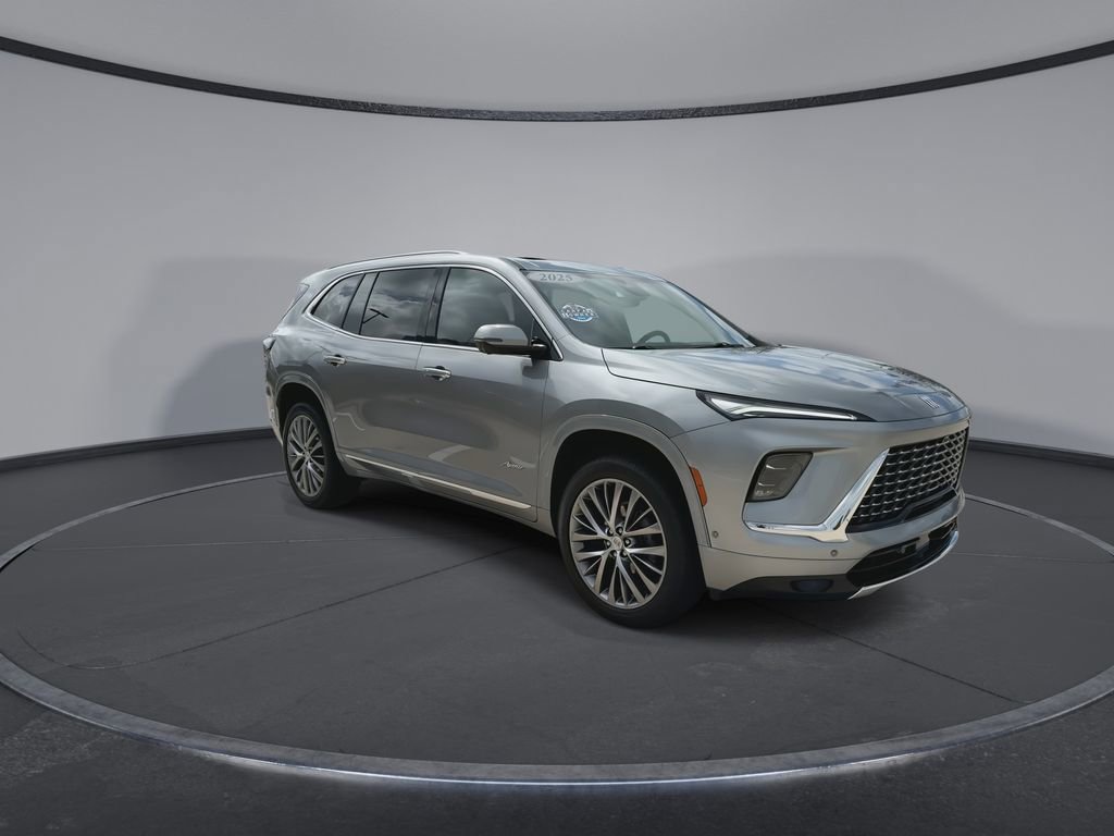 Used 2025 Buick Enclave Avenir w/ Super Cruise Package FWD image 3