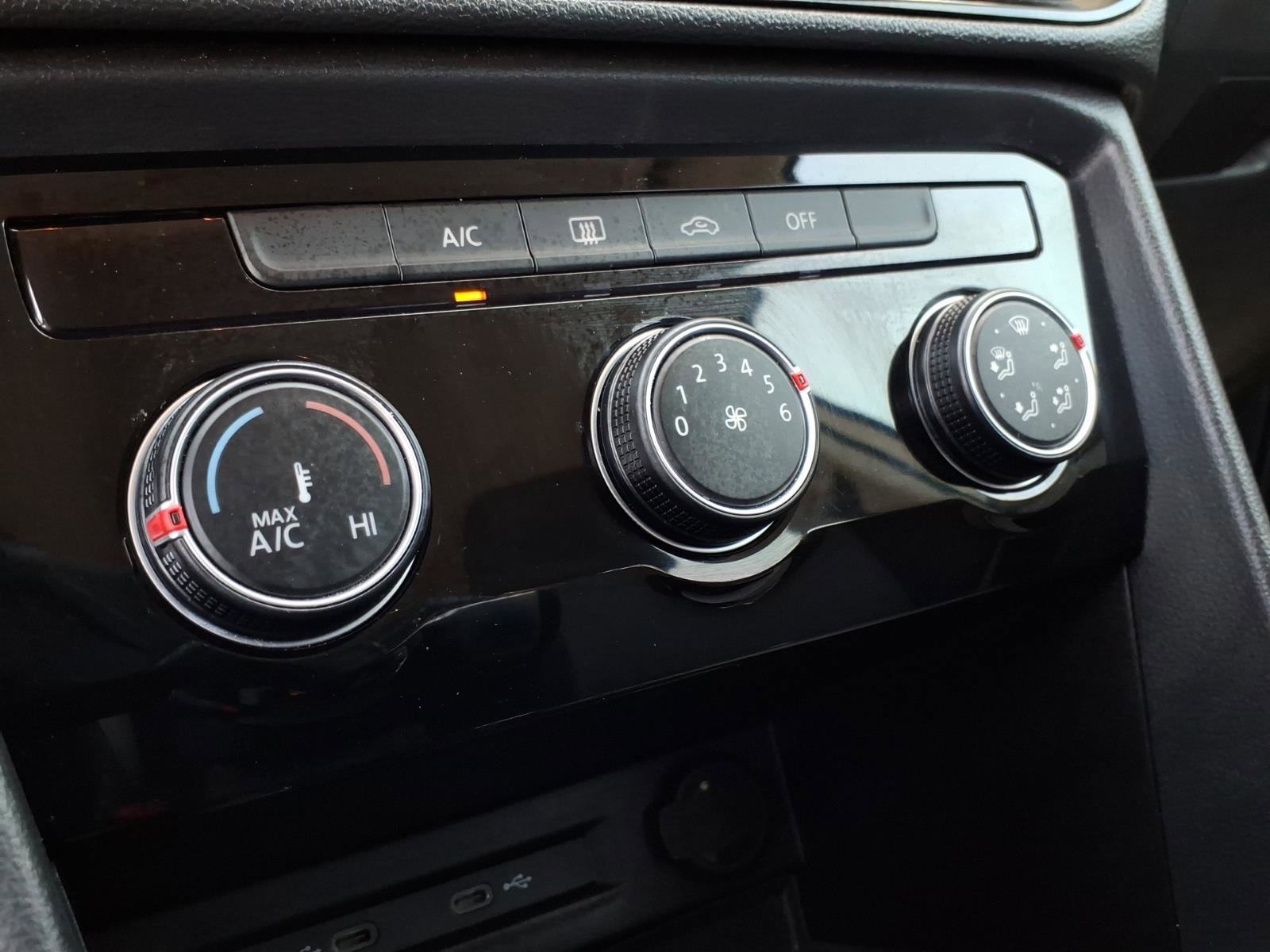 Certified 2024 Volkswagen Taos S FWD image 29