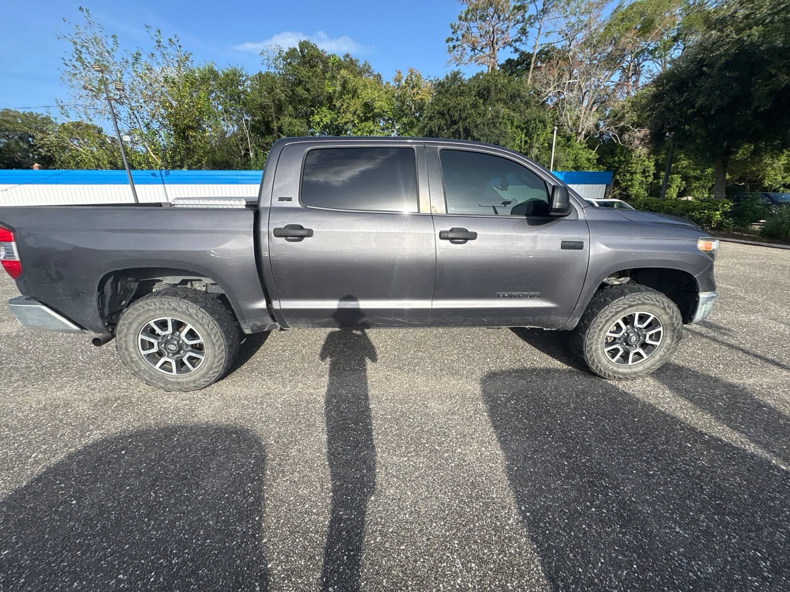 Used 2020 Toyota Tundra SR5 w/ SR5 Upgrade Package AWD/4WD image 8
