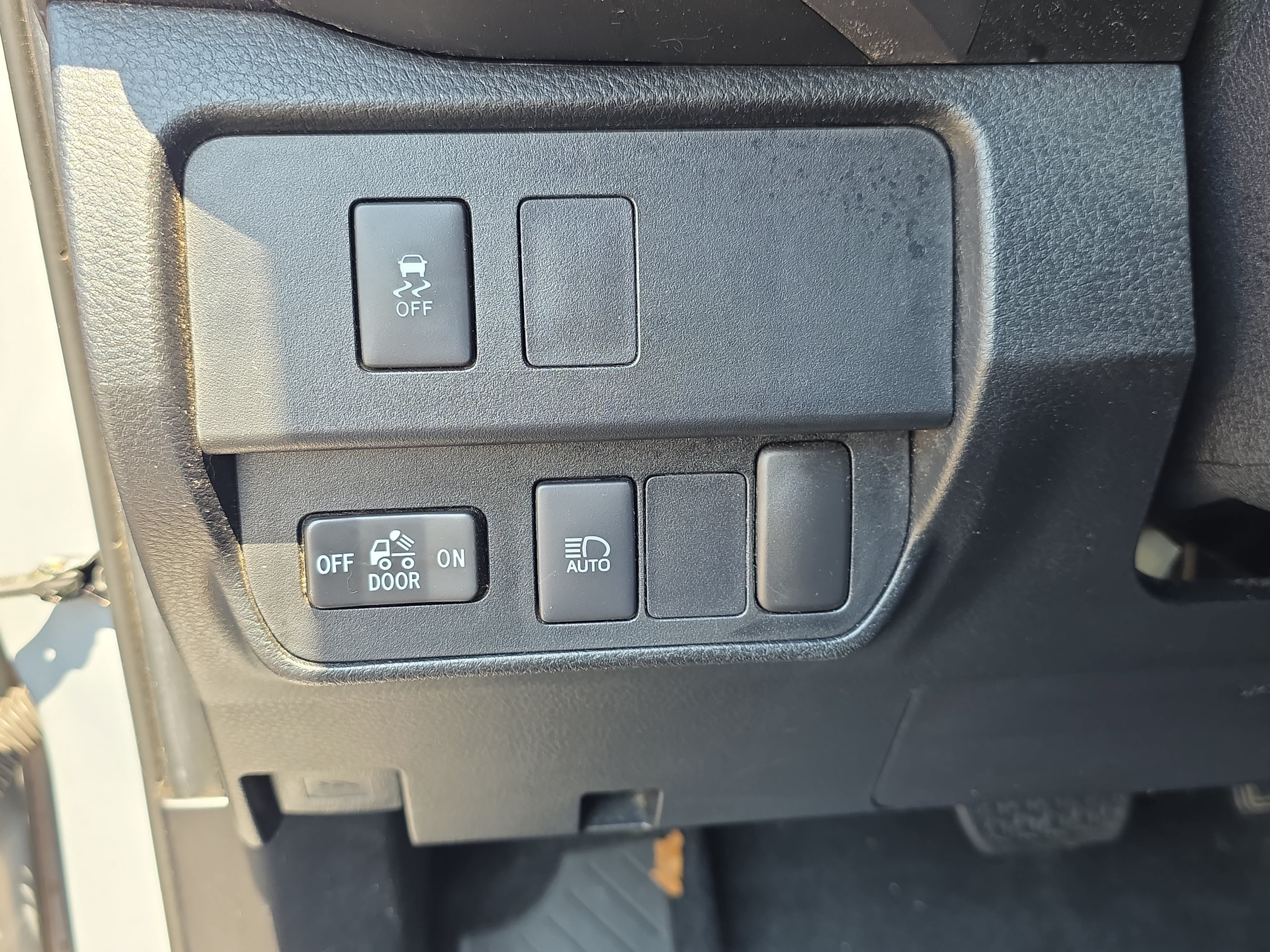 Used 2021 Toyota Tacoma SR5 AWD/4WD image 23