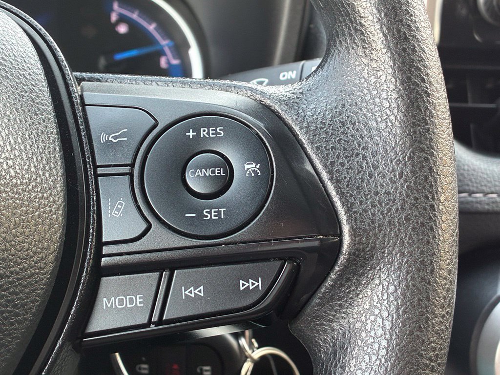 Used 2023 Toyota RAV4 LE AWD/4WD image 15