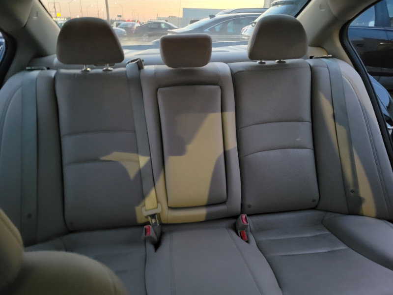 Used 2017 Honda Accord EX-L image 18