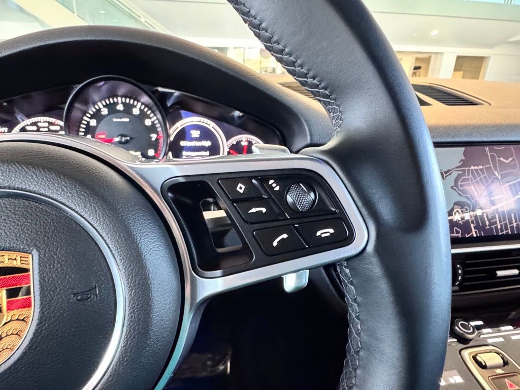 Used 2023 Porsche Cayenne Platinum Edition image 43