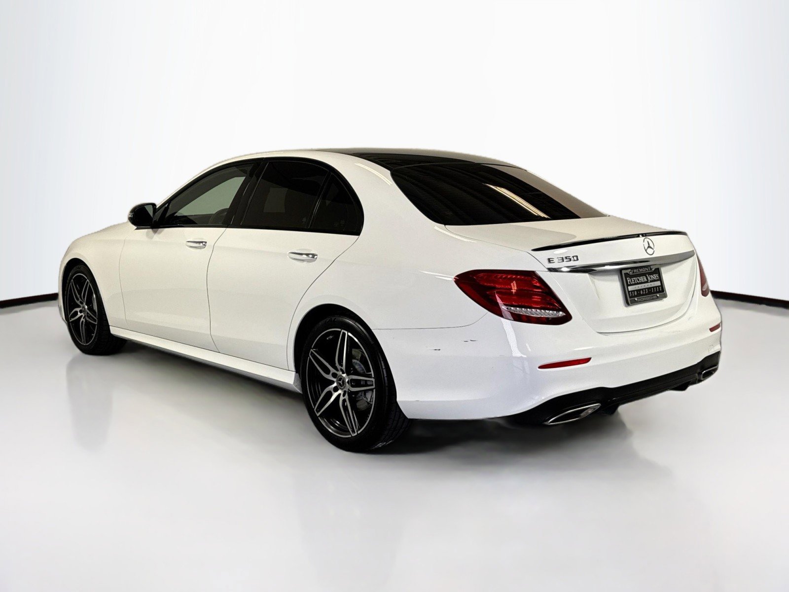 Used 2020 Mercedes-Benz E 350 Sedan image 3