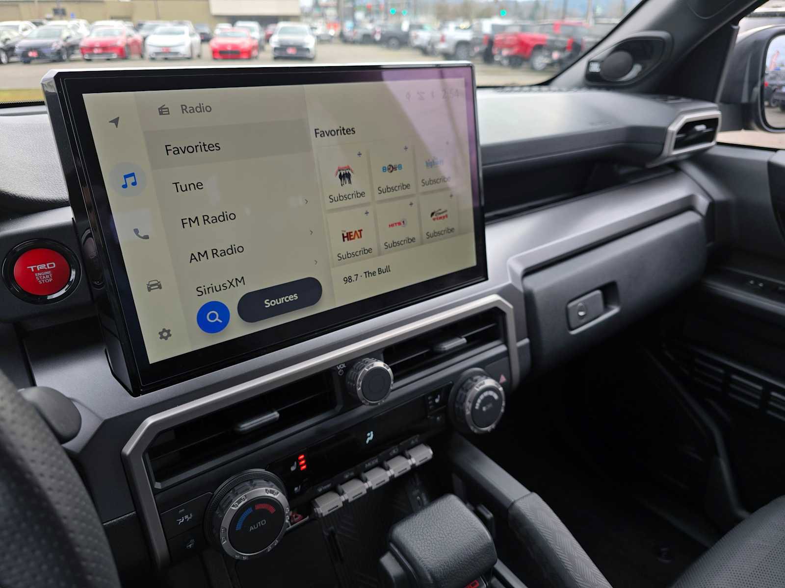 Certified 2025 Toyota 4Runner TRD Off-Road Premium image 28