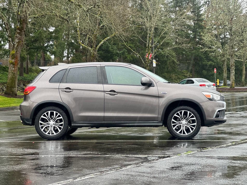 Used 2018 Mitsubishi Outlander Sport ES image 4