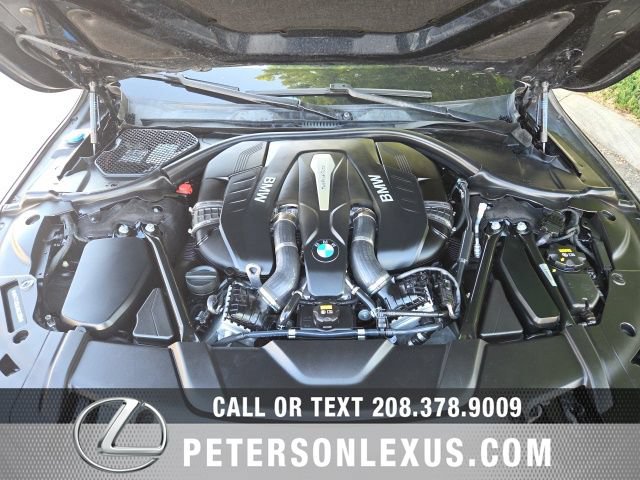 Used 2018 BMW 750i RWD image 10