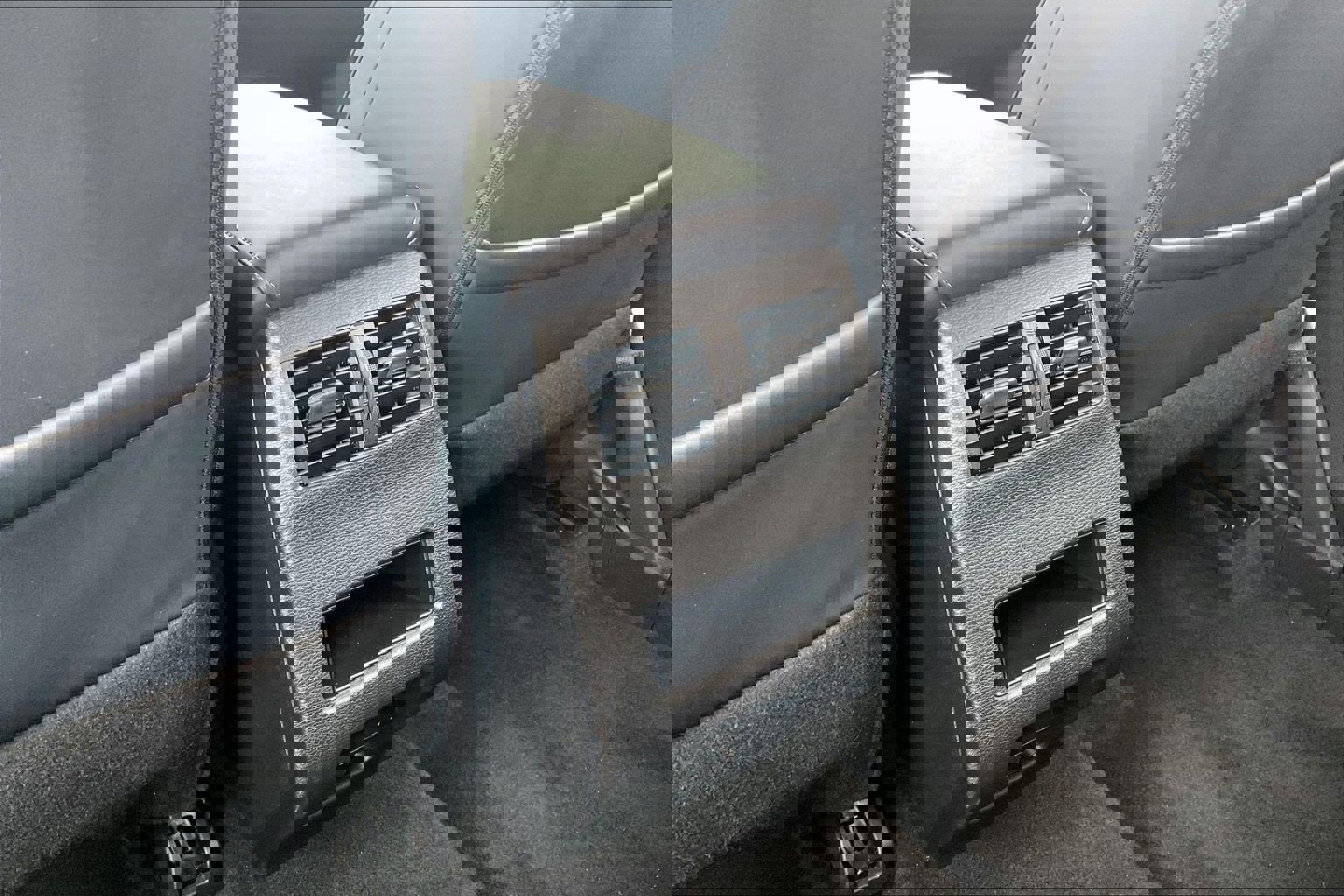 Used 2025 Mitsubishi Outlander SE image 40