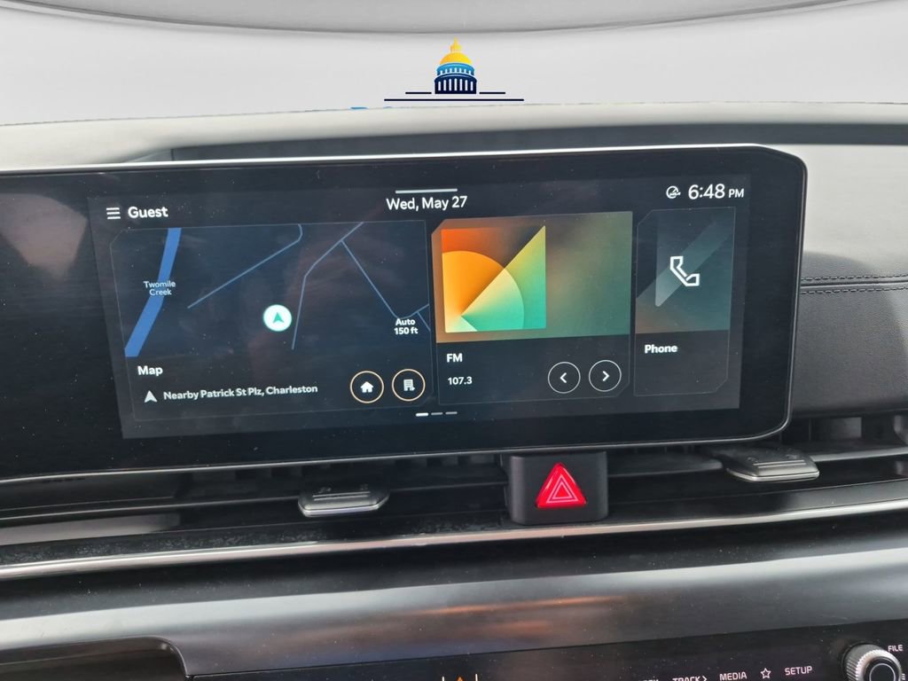 Used 2025 Kia Carnival FWD image 24