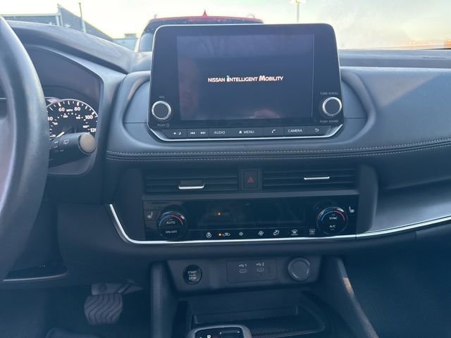 Used 2024 Nissan Rogue SV w/ SV Premium Package image 18