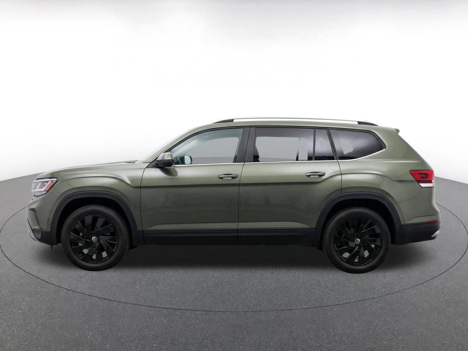 Used 2026 Volkswagen Atlas SE FWD image 4