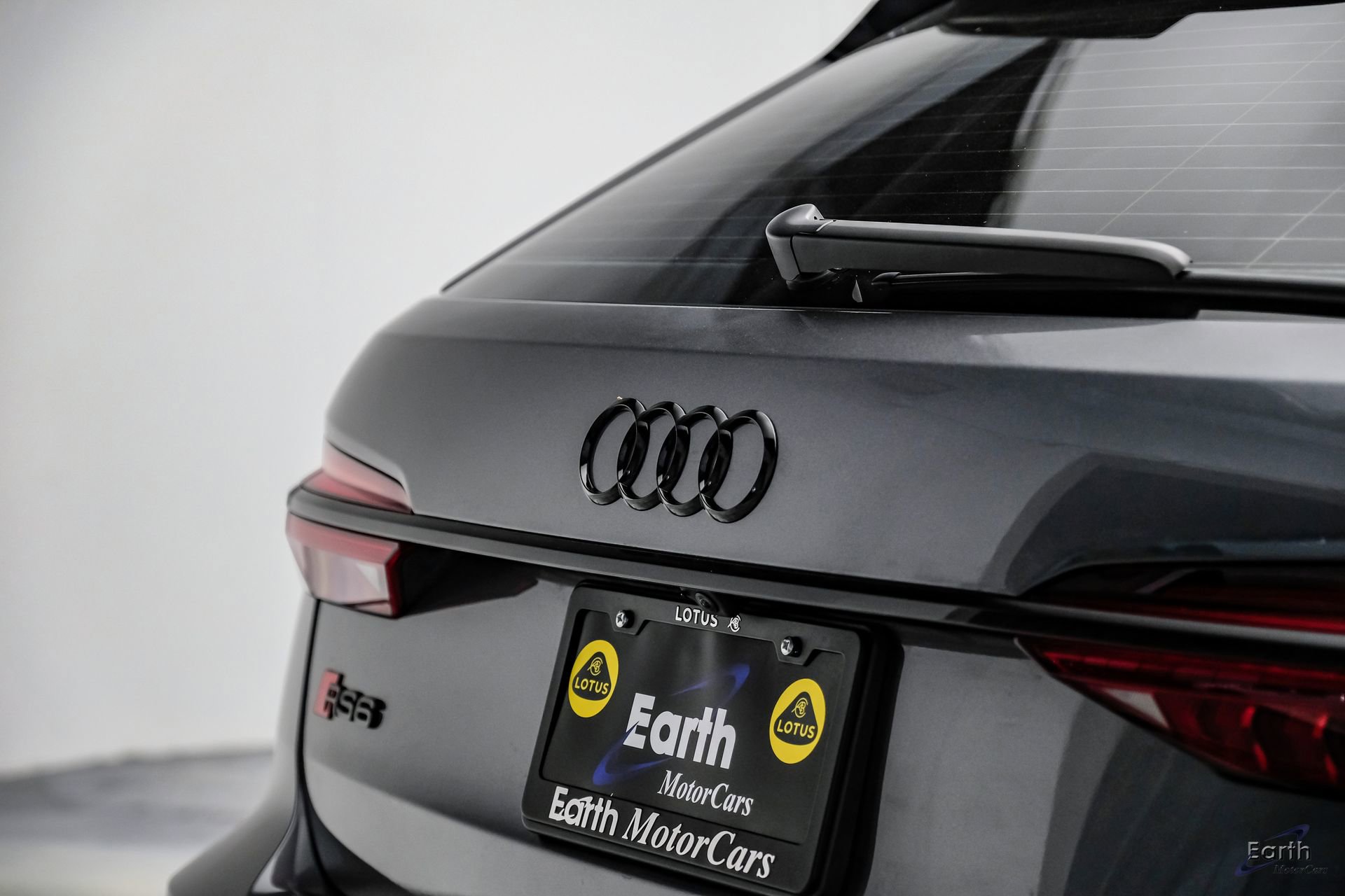 Used 2023 Audi RS 6 w/ Black Optic Package AWD/4WD image 14