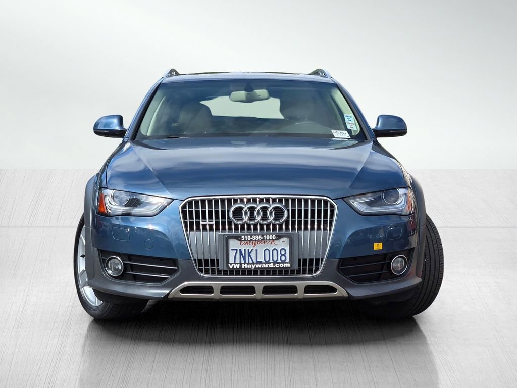 Used 2016 Audi A4 Premium Plus w/ Technology Package image 2