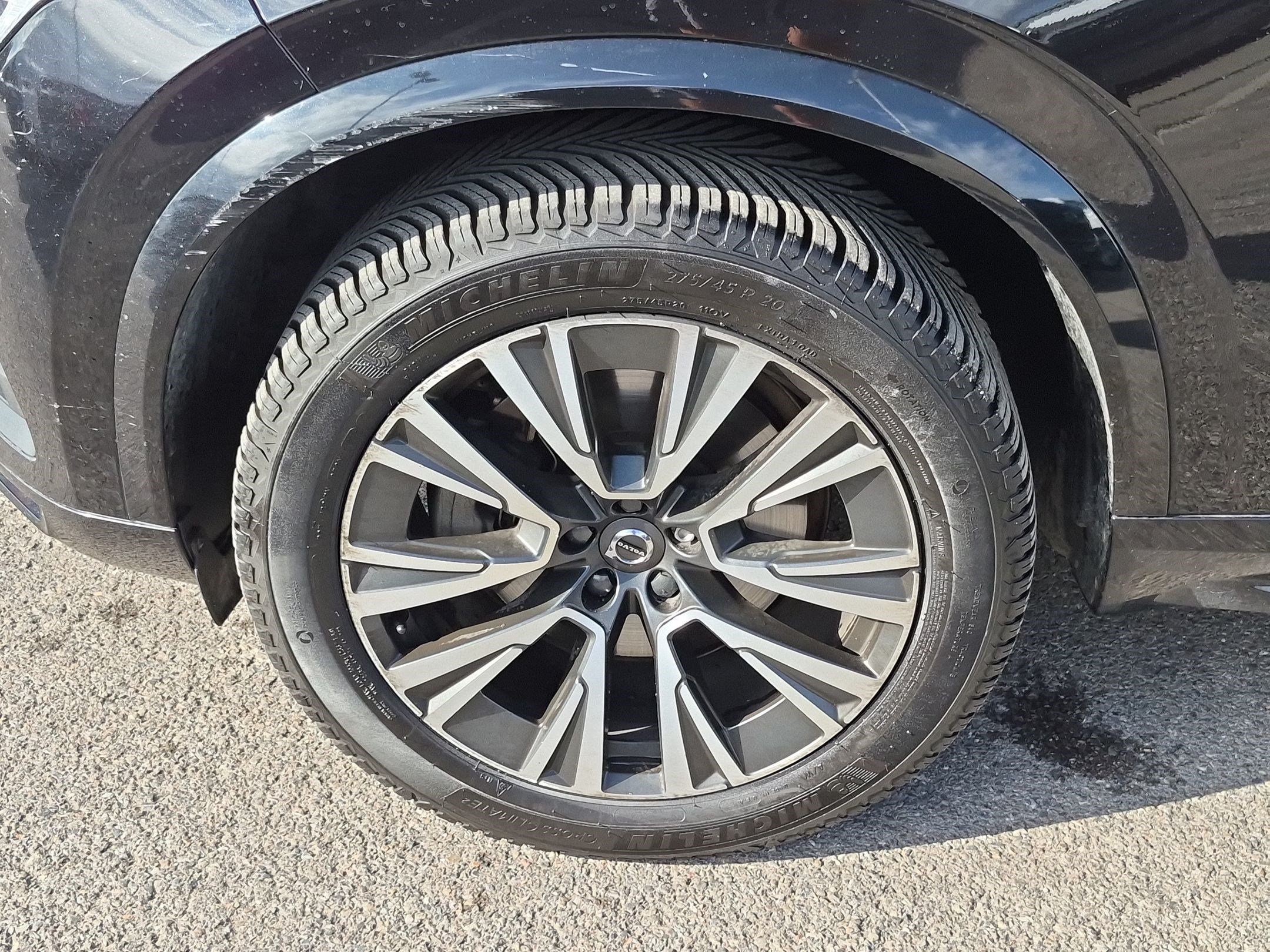 Used 2020 Volvo XC90 T6 Momentum w/ Protection Package Premier AWD/4WD image 11