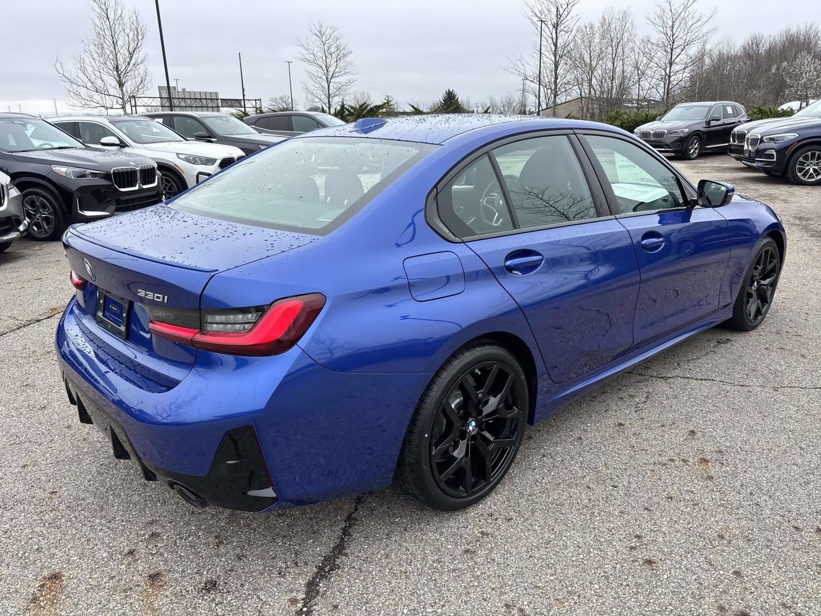 New 2026 BMW 330i xDrive Sedan w/ M Sport Package AWD/4WD image 5