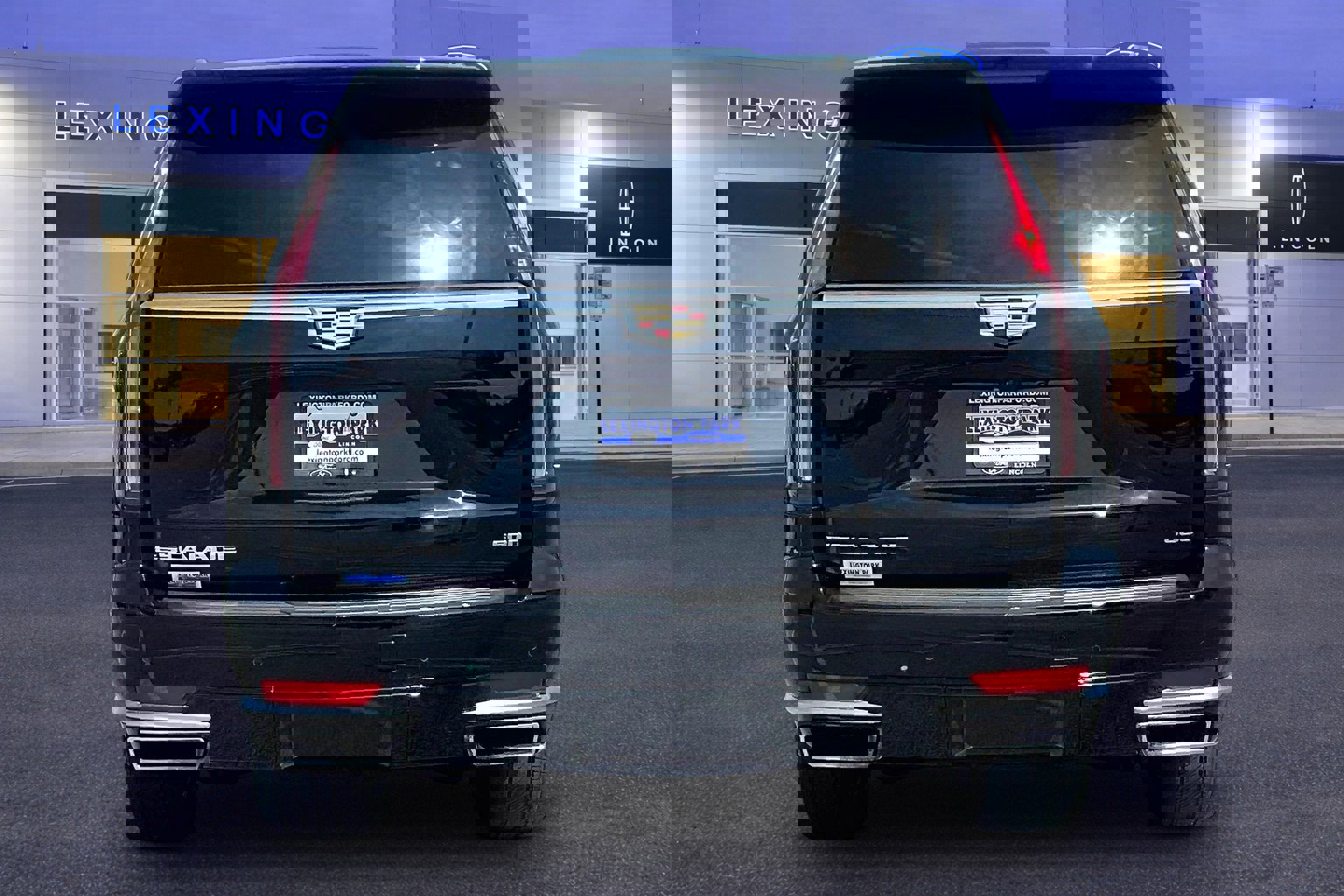 Used 2023 Cadillac Escalade Premium Luxury Platinum image 6