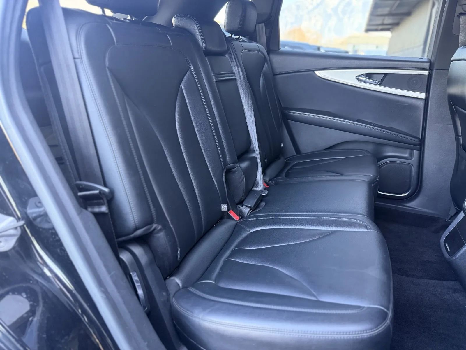 Used 2016 Lincoln MKX Premiere FWD image 18