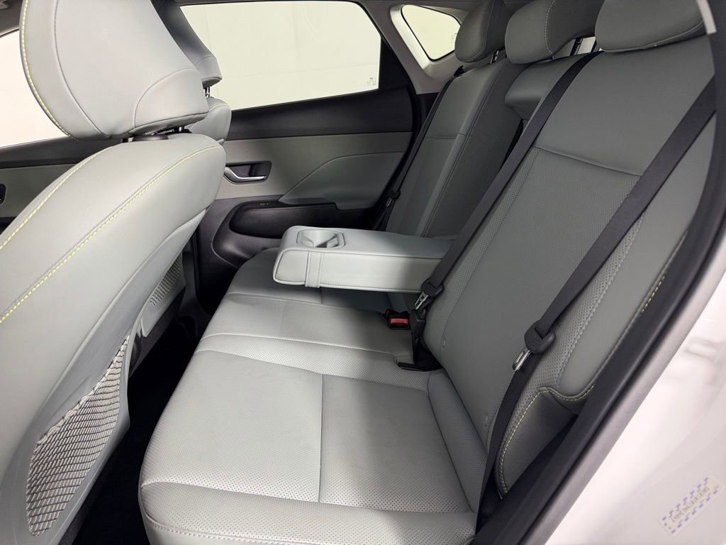 Used 2024 Hyundai Kona Limited FWD image 26