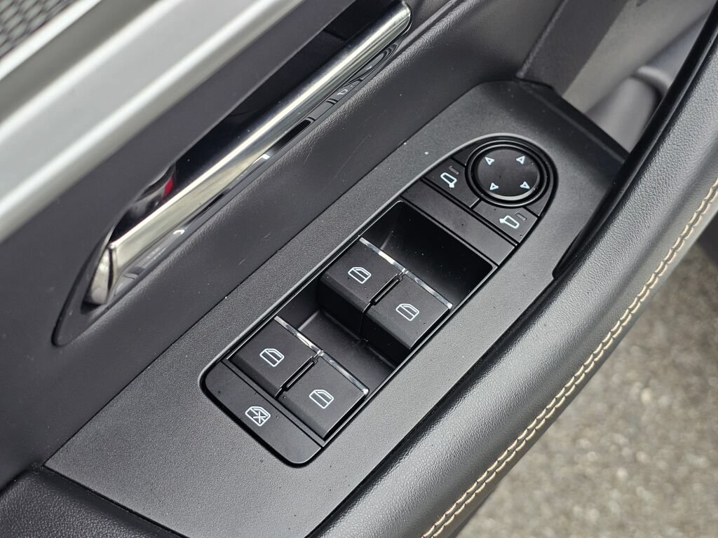Certified 2024 MAZDA CX-90 Plug-In Hybrid w/ Preferred AWD/4WD image 37