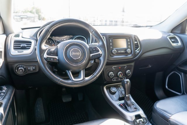 Used 2018 Jeep Compass Latitude w/ Cold Weather Group image 14