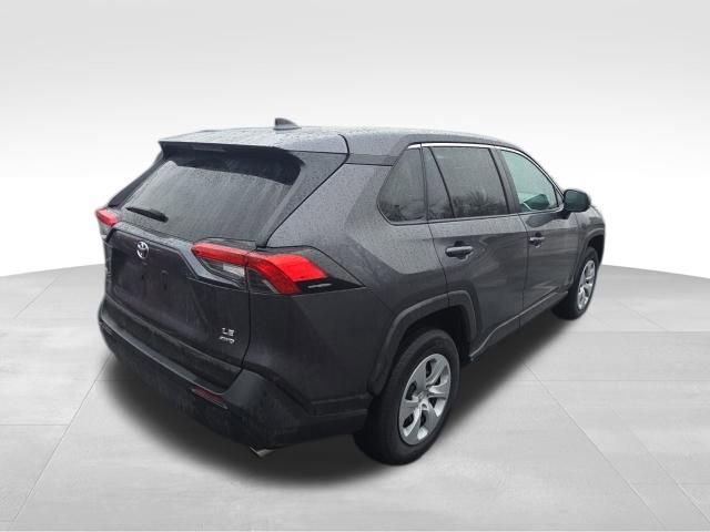 Used 2024 Toyota RAV4 LE image 7