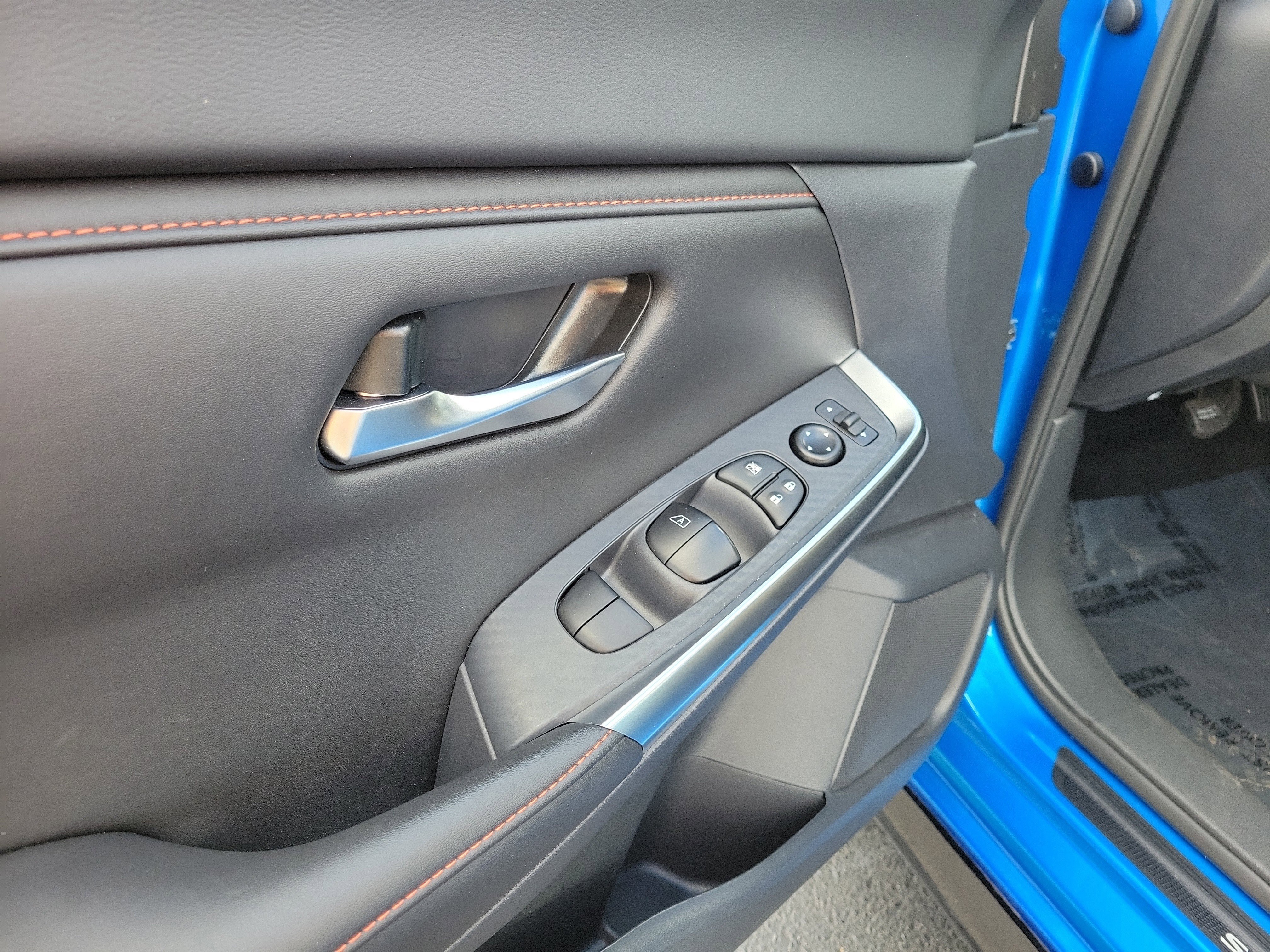 Certified 2025 Nissan Sentra SR w/ Midnight Edition image 18