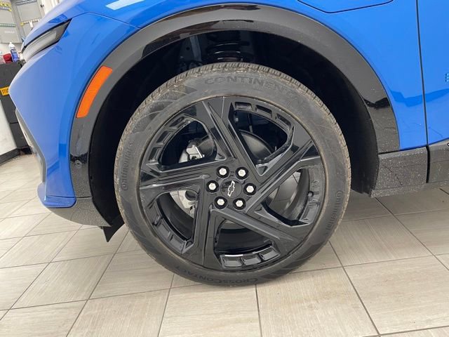 New 2025 Chevrolet Equinox EV RS image 8