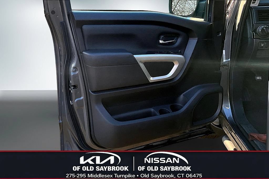 Used 2024 Nissan Titan SV w/ Accessory Utility Package AWD/4WD image 20