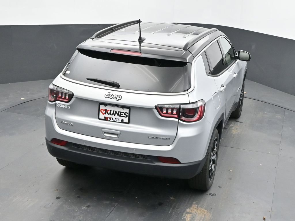 Used 2025 Jeep Compass Limited AWD/4WD image 43